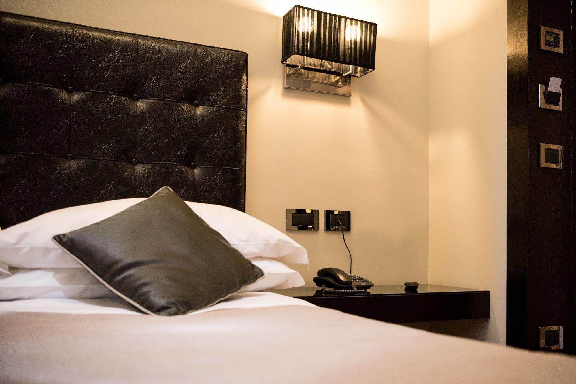 Le Stanze Di Federica Hotel โรม ภายนอก รูปภาพ